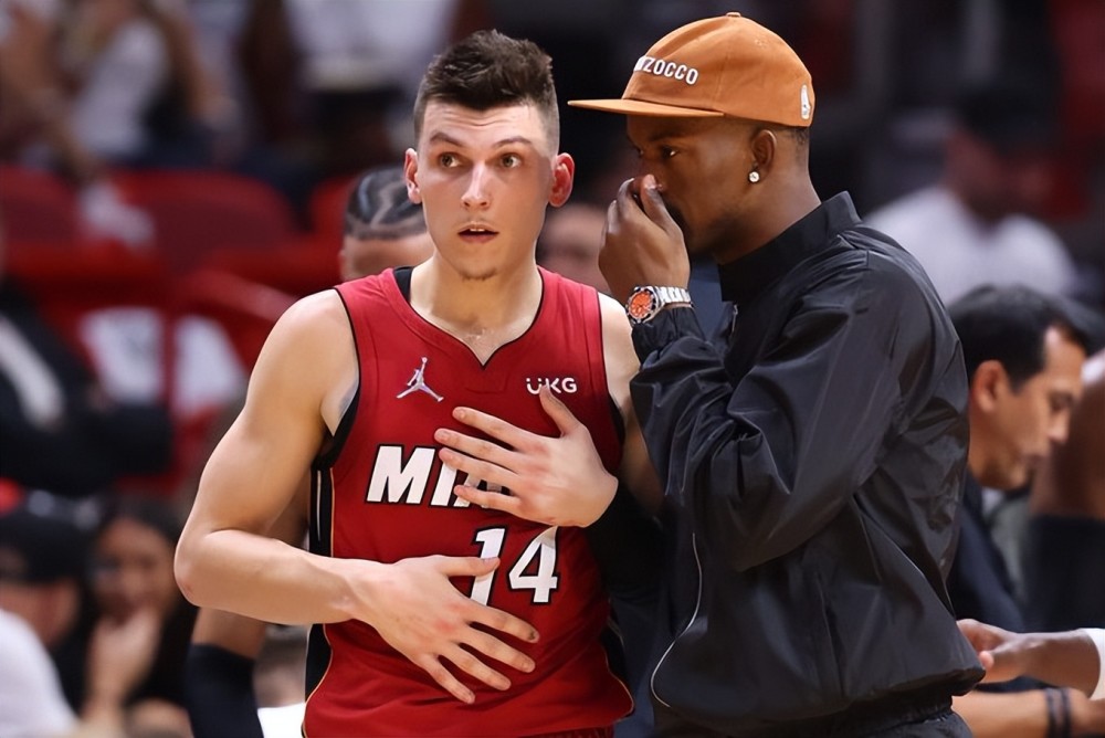 而是被爱托 而是被爱托